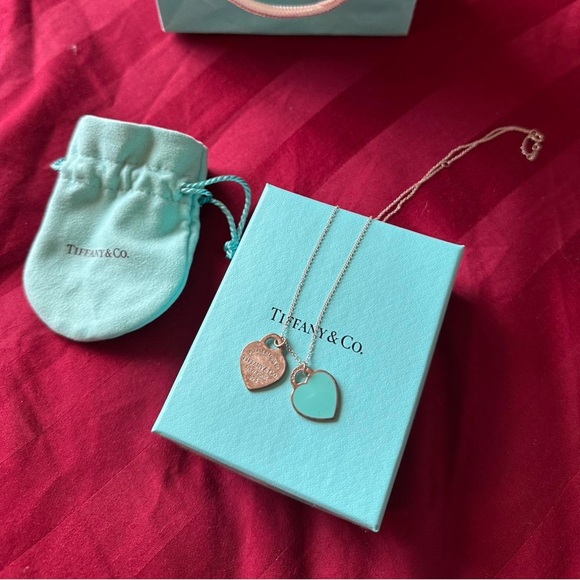 100% authentic Tiffany & Co. return to Tiffany heart pendant necklace in silver - Picture 2 of 4